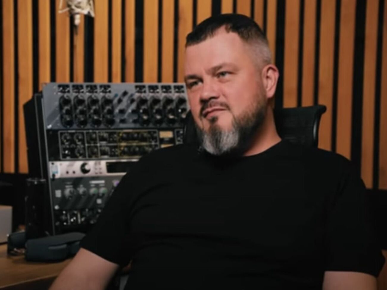 Свободные деньги Лисица инвестирует в криптовалюту