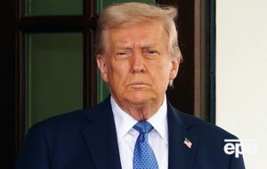 На запитання журналіста, чи має Україна відмовитися від будь-якої надії коли-небудь вступити в НАТО, Трамп прямо не відповів