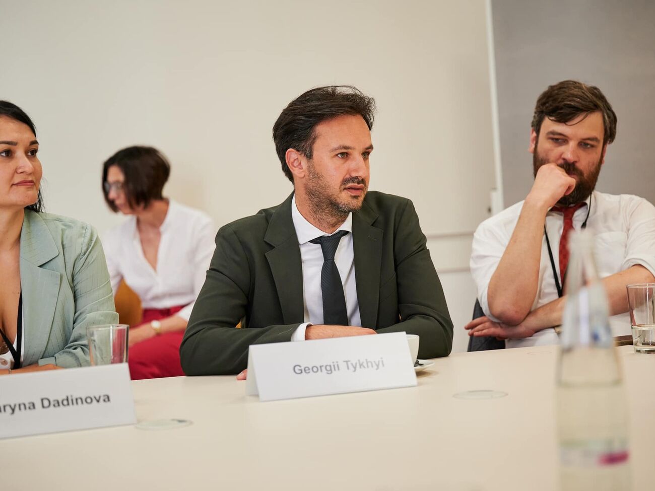 Тихий отметил, что иностранные военные, которые планируют принять участие в параде 9 мая в Москве, должны осознавать, что рядом с ними будут маршировать те, кто совершает военные преступления в Украине