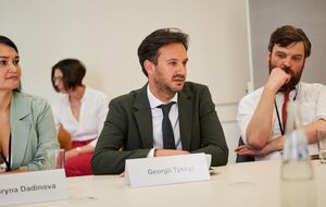 Тихий отметил, что иностранные военные, которые планируют принять участие в параде 9 мая в Москве, должны осознавать, что рядом с ними будут маршировать те, кто совершает военные преступления в Украине