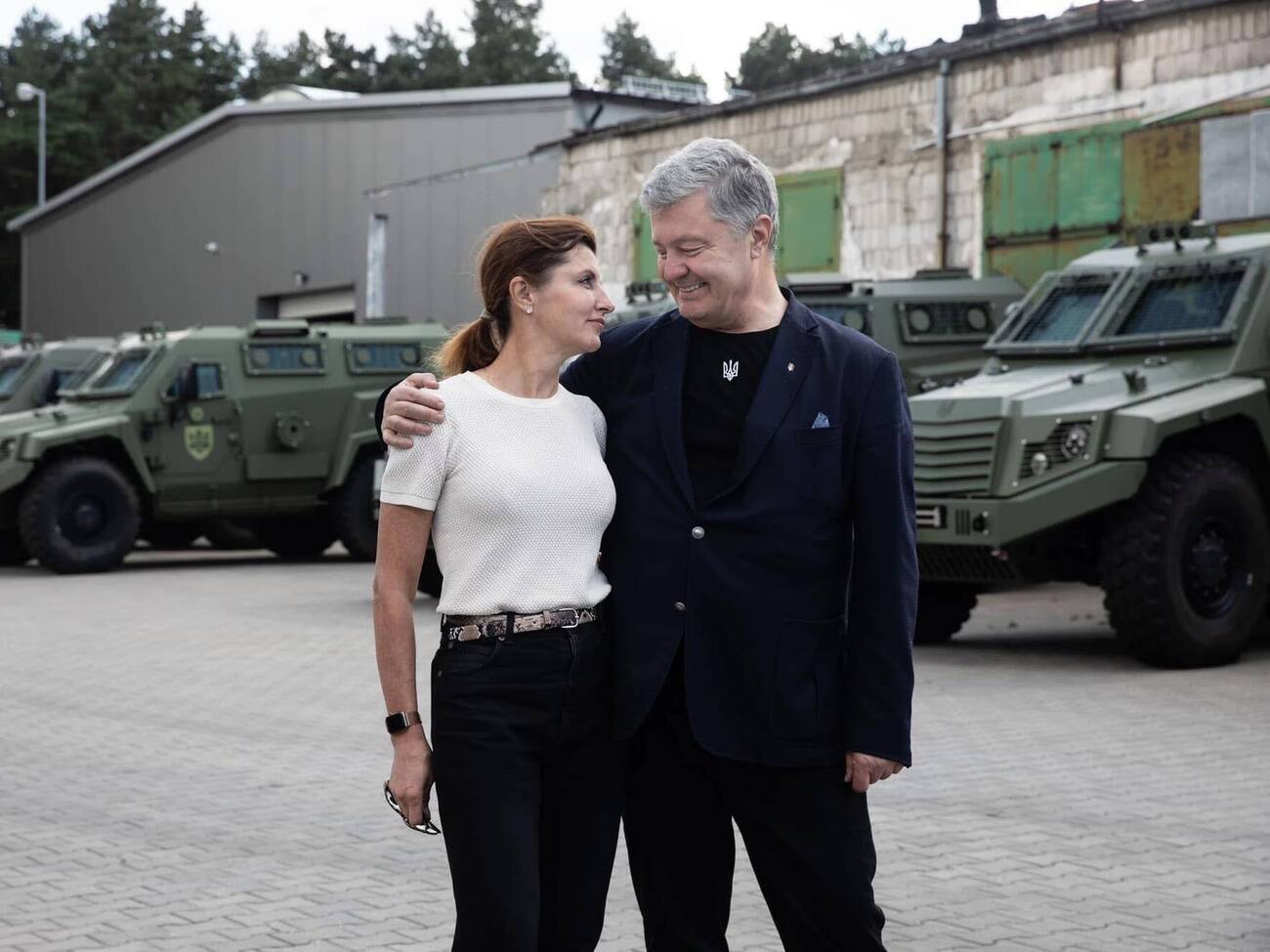 В "Евросолидарности" судебный иск назвали "общей тактикой защиты" супругов Порошенко