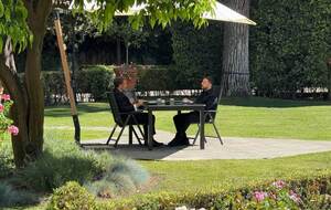 Сейчас больше о встречах Зеленского и Макрона неизвестно