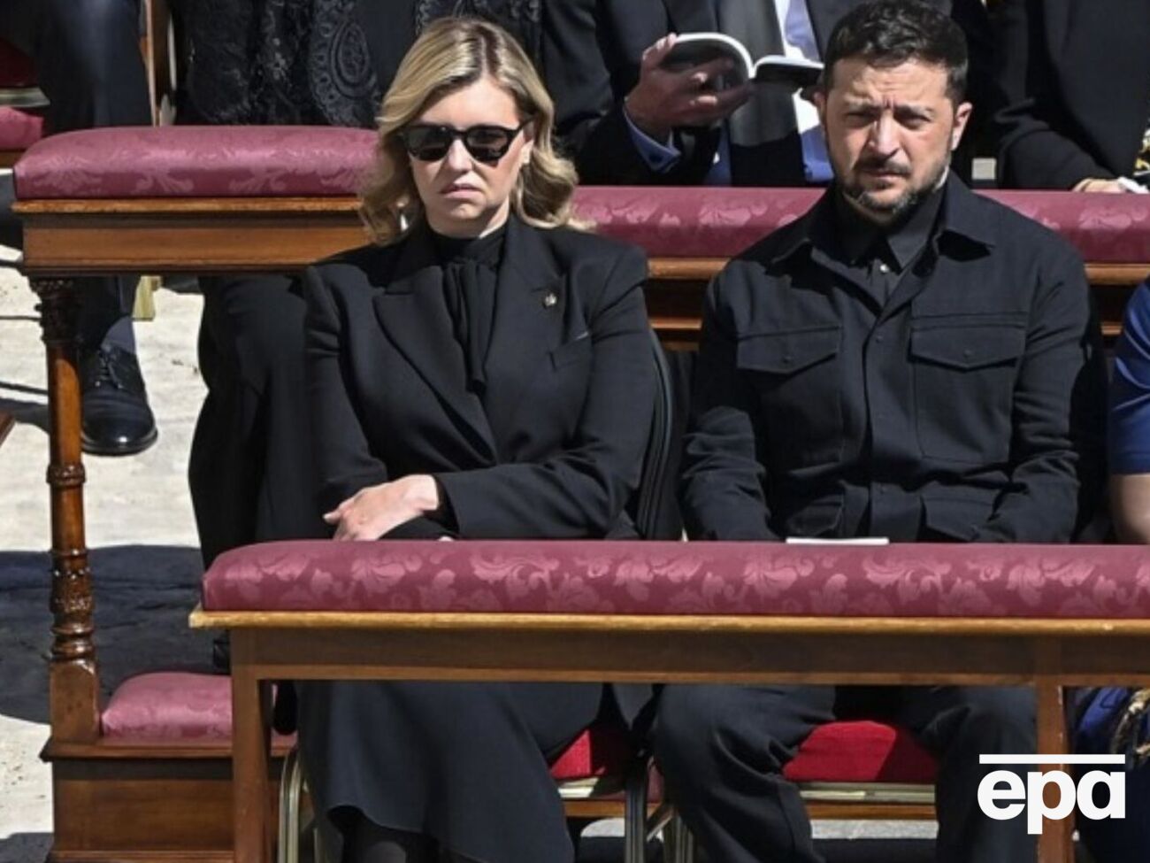 Зеленский на траурной церемонии был в одежде черного цвета