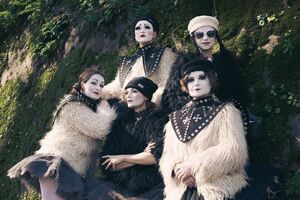Dakh Daughters: Світ, немов Пандора, відкрив свою скриньку – і тепер ми стоїмо перед безліччю катастроф, не знаючи, як їх приборкати