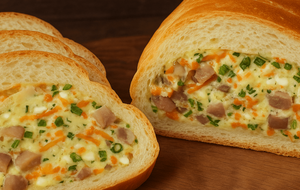 Нафаршированный батон нужно поставить в холодильник на два-три часа