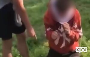 Нападавшие требовали у потерпевшего извинений за якобы клевету на двух девушек