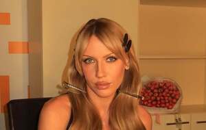 Никитюк родилась в Хмельницком в 1987 году