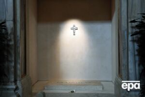 В Ватикане показали, как выглядит гробница Франциска