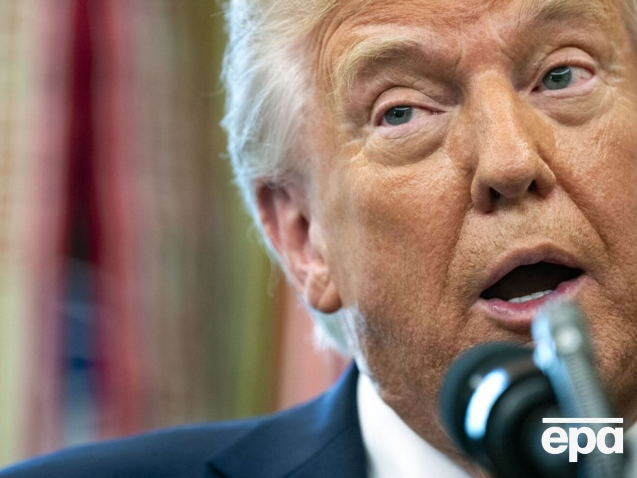 В статье говорится, что после встречи Трампа (на фото) и Зеленского в Ватикане Белый дом все настойчивее предлагает Украине "согласиться на мирный план и отдать как минимум пятую часть своей территории"