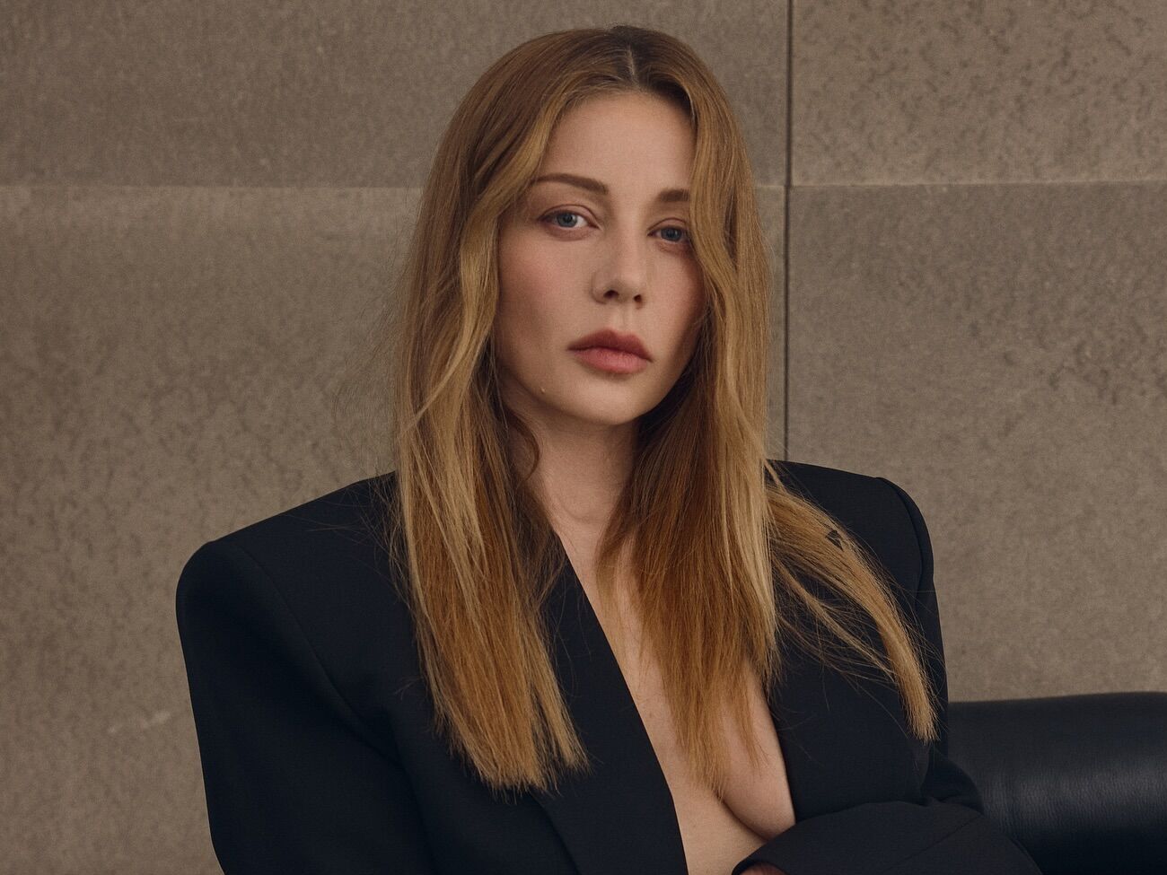 Тина Кароль: Я живу всегда своим ощущением, что достойно, а что – нет