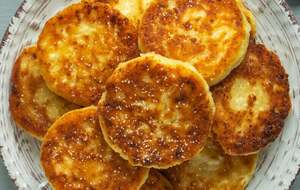 Для сырников используйте творог жирностью 9%