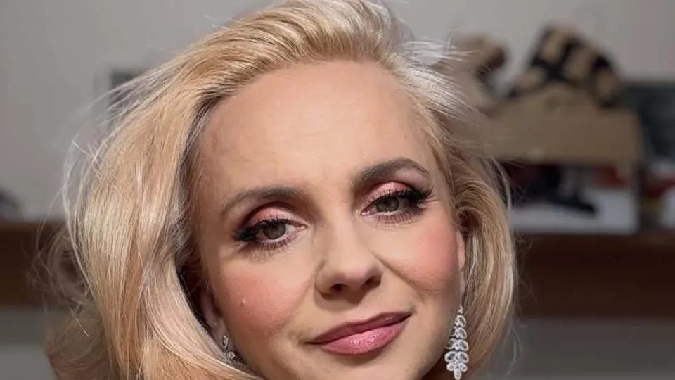 Ребрик родилась в 1981 году в Черновцах