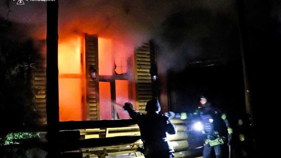 Падіння уламків призвело до пожежі