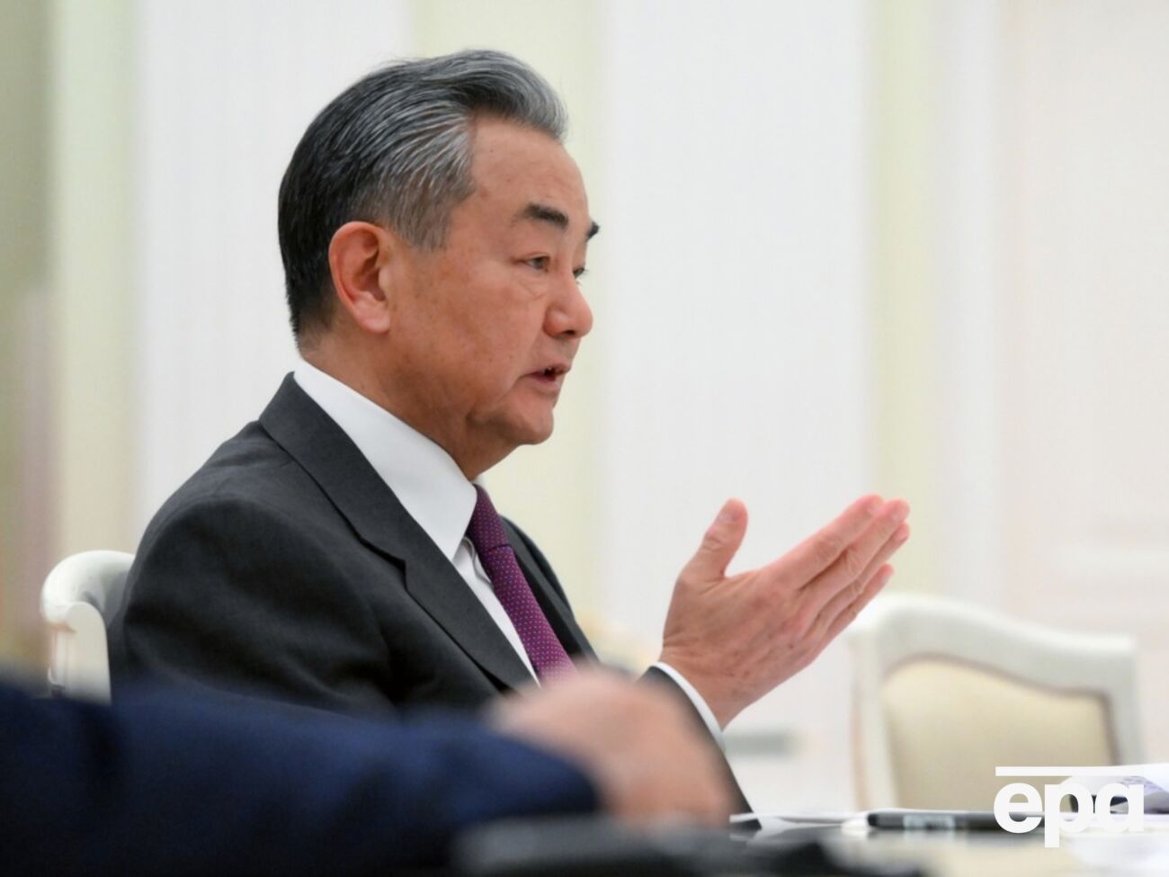 Ван И сказал, что при нынешней турбулентности в мире страны БРИКС должны взять на себя инициативу и стать положительной и конструктивной силой