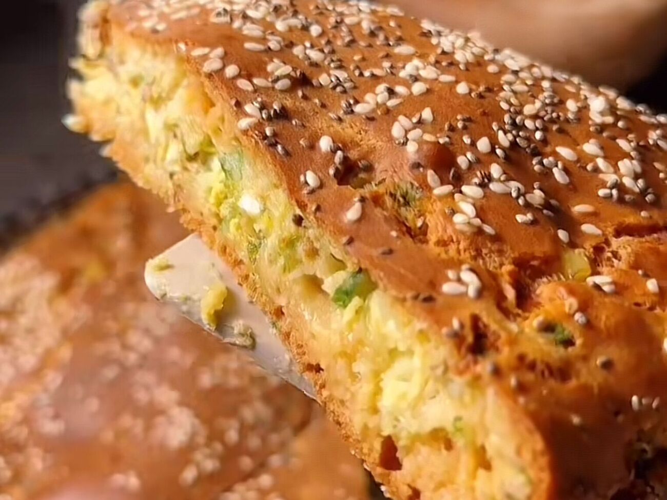 Этот пирог готовят из консервированного тунца