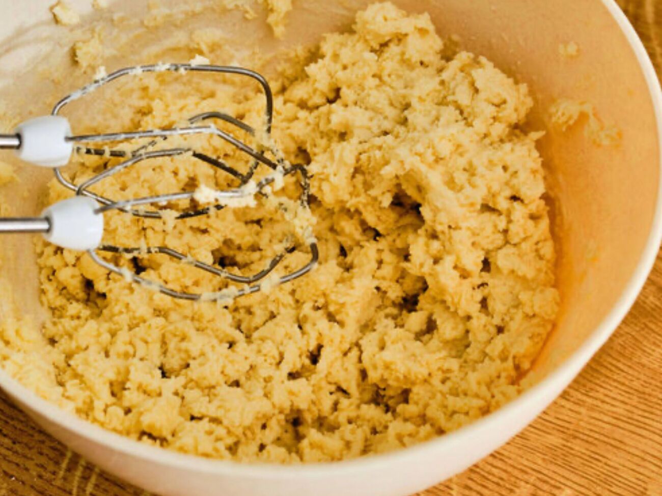 Это тесто подходит для любой выпечки