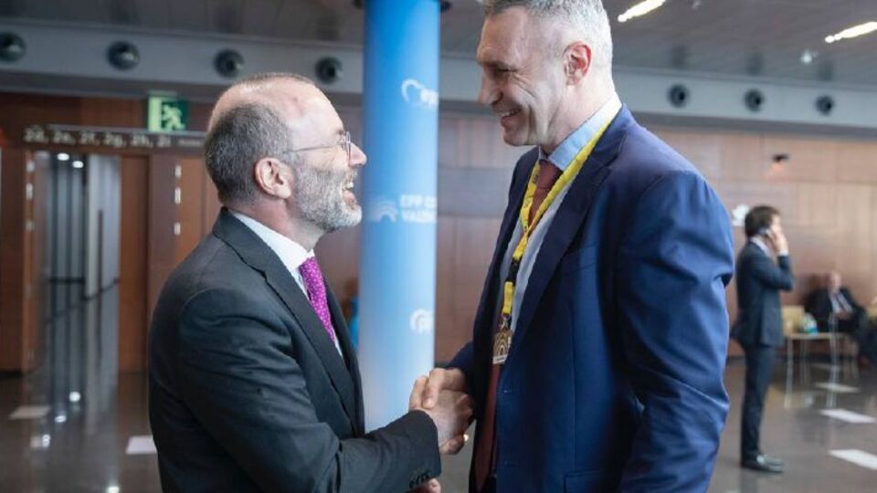 Утром 29 апреля Ткаченко написал в Telegram, что собирает Совет обороны Киева