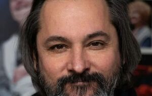 В январе бывшая студентка София Сапожник обвинила Билоуса в сексуальных домогательствах