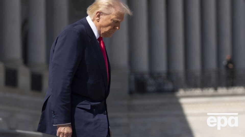 За тиждень довіра до Трампа впала на два процентні пункти