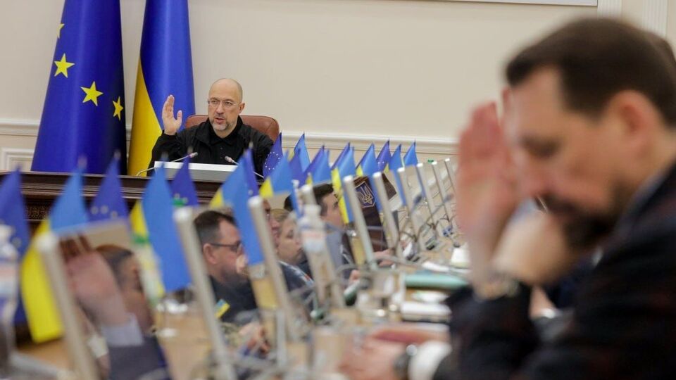 Одобренный правительством порядок вступает в силу после прекращения огня или отмены военного положения
