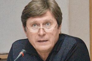 Може, Трампу краще було б ініціативи оголосити 1 квітня? Почати глобальний бедлам у День дурня – дуже органічно