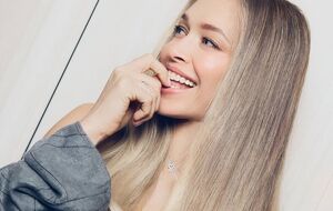 Брежнєва й далі виконує старий репертуар