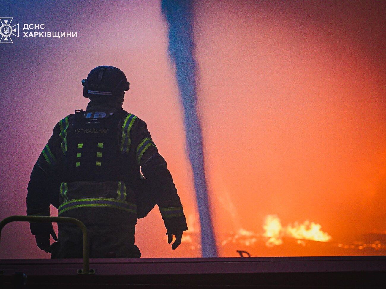 За словами Терехова, на місці влучання виникла пожежа