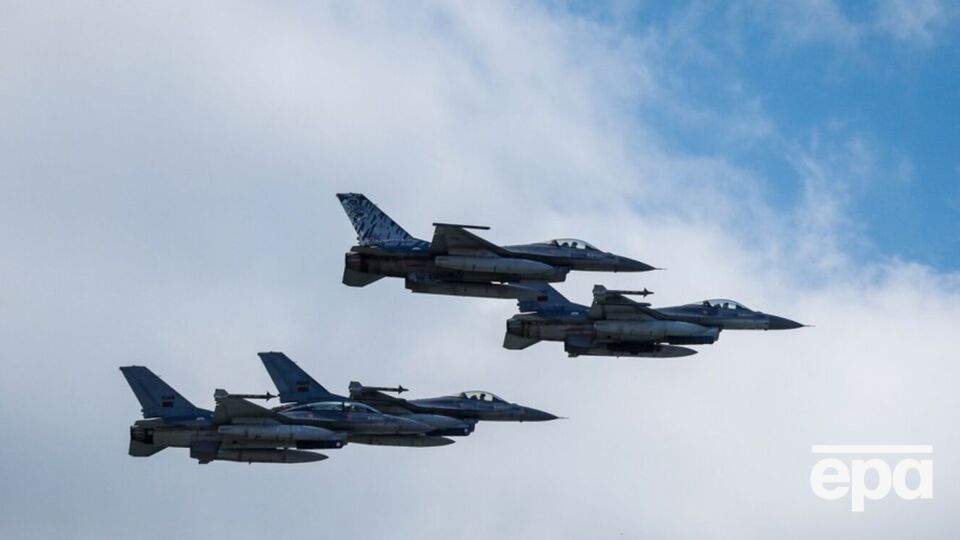 F-16, які є в Україні, відбили велику кількість крилатих ракет і допомогли в наступальних операціях, розповів командувач ЗС США у Європі