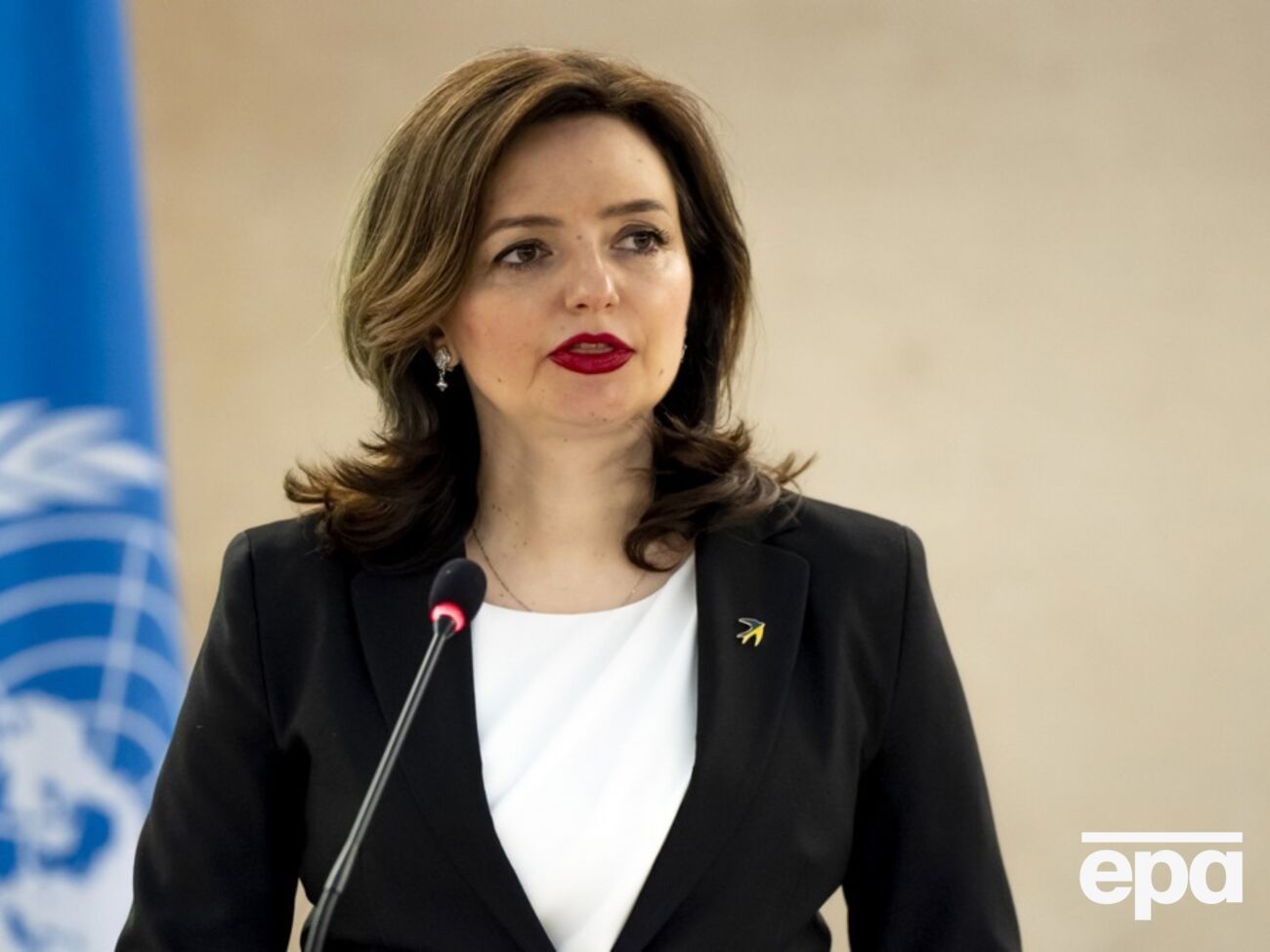 Беца: Вогонь можна припинити просто зараз, а не лише заради параду. І не лише на кілька днів, щоб і далі вбивати українців після таких парадів