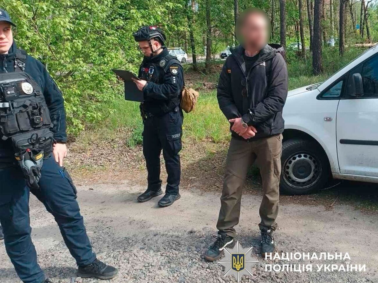 У мужчины изъяли нож, отметили в полиции