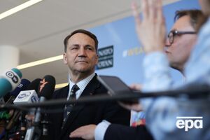 Сикорский отметил, что верит преданности Трампа ст. 5 НАТО о взаимной обороне
