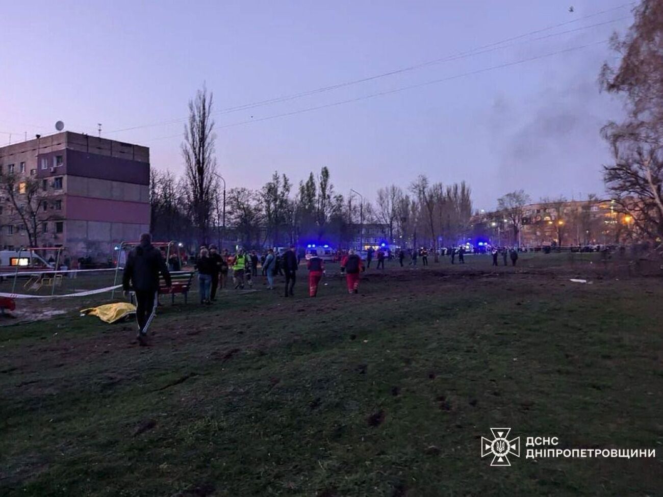 Унаслідок атаки пошкоджень зазнали приблизно 20 будинків, понад 30 автомобілів, заклади освіти й громадського харчування, розповіли в ОВА