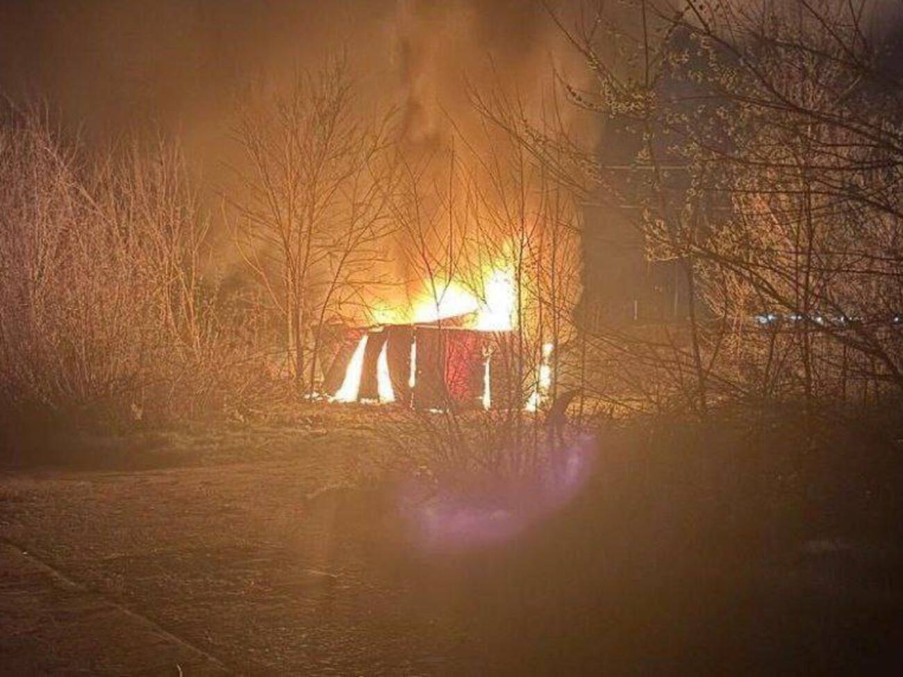 На місцях влучань сталися пожежі