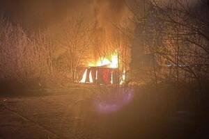 На місцях влучань сталися пожежі