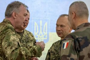 Сирський зустрівся з керівниками штабів армій Франції й Великобританії