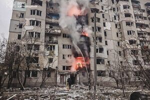 В результате удара повреждены и другие дома в городе