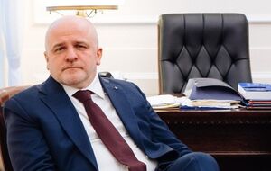 Коваль считает, что юридическое признание Крыма, Донбасса и других частей Украины российскими территориями позволит Путину расширить "имперскую Россию"