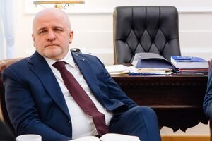 Коваль вважає, що юридичне визнання Криму, Донбасу й інших частин України російськими територіями дасть можливість Путіну розширити "імперську Росію"