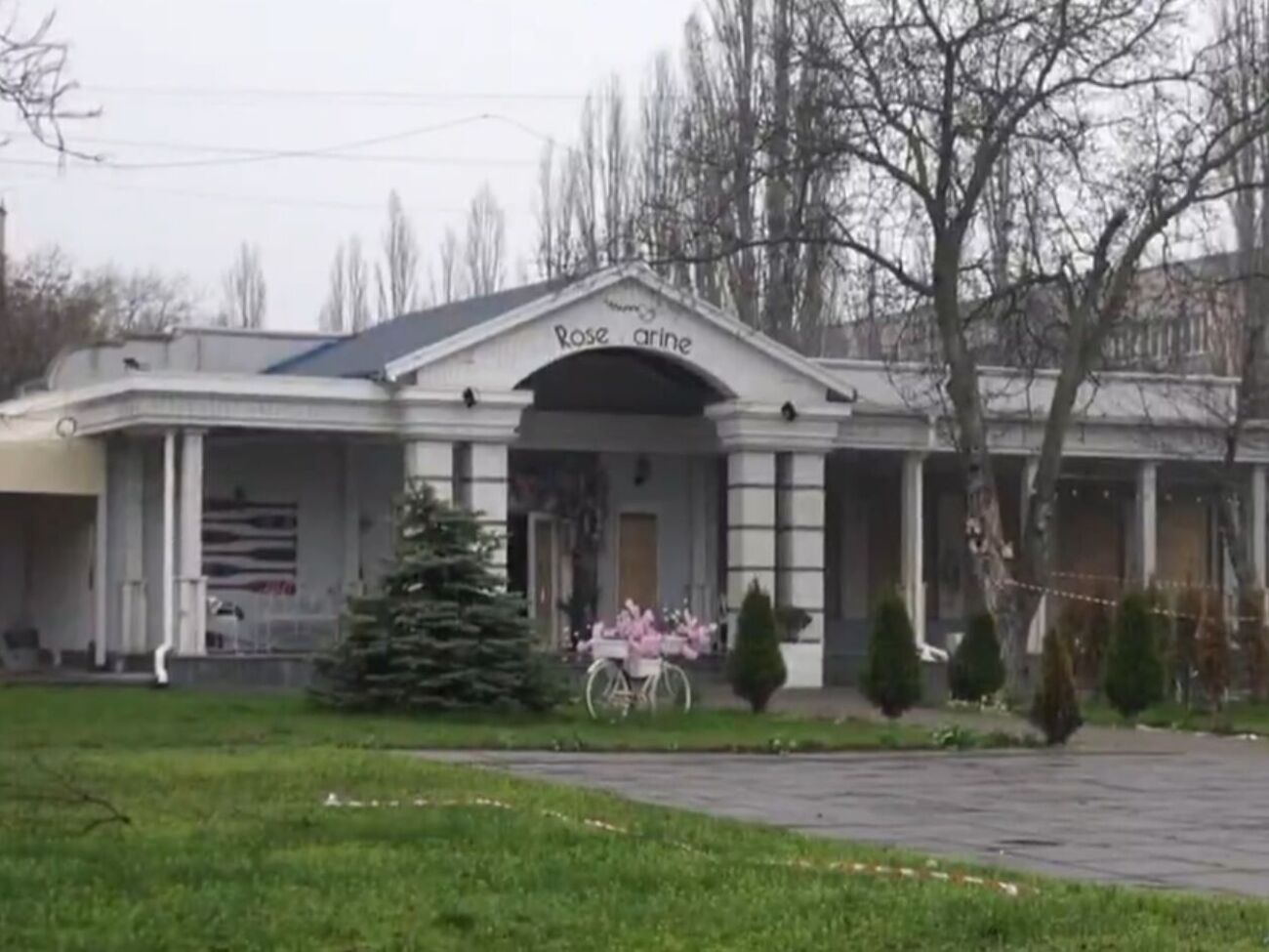 Ресторан розташований поряд із дитячим майданчиком, де загинули діти