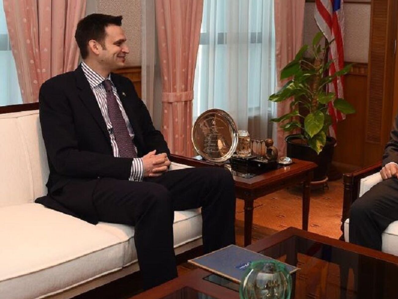 Раніше Нечитайло був послом у Малайзії