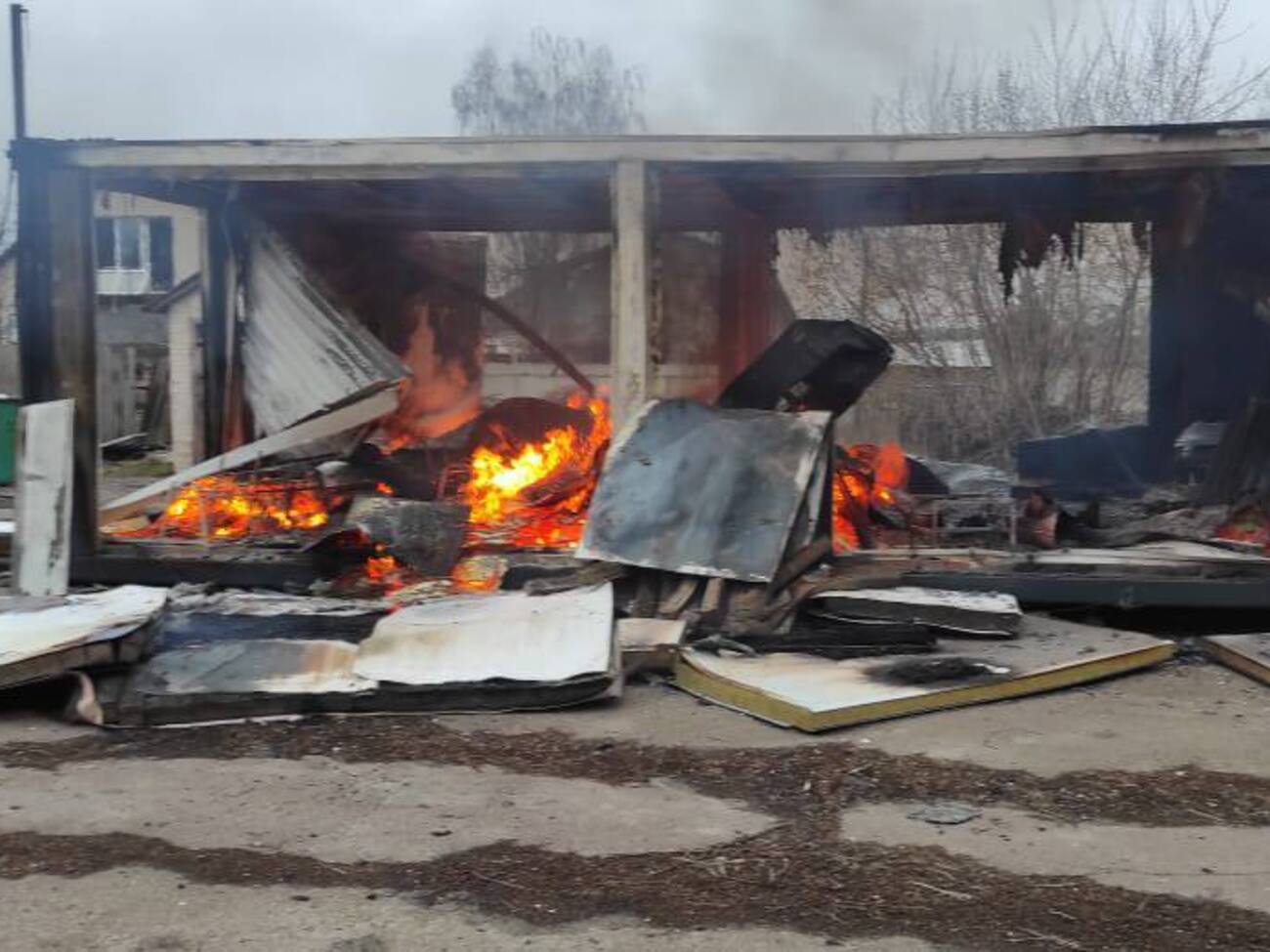 У Сумській області окупанти влучили в модульне відділення
