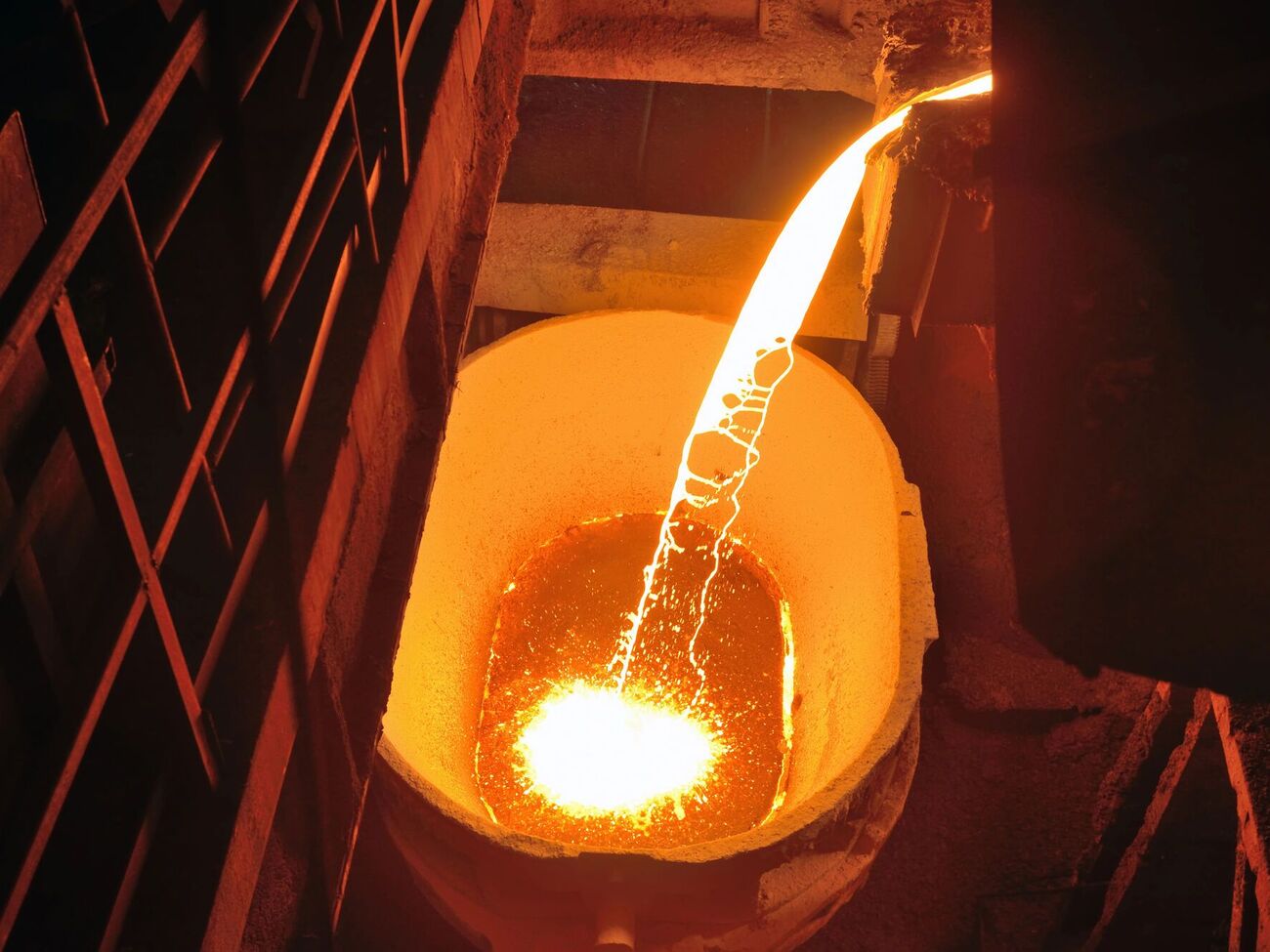 Мы должны возвращать своих инженеров и технических специалистов, сказал Давыденко