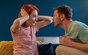 Общение – ключ к взаимопониманию, которое иногда может превращаться в споры и конфликты