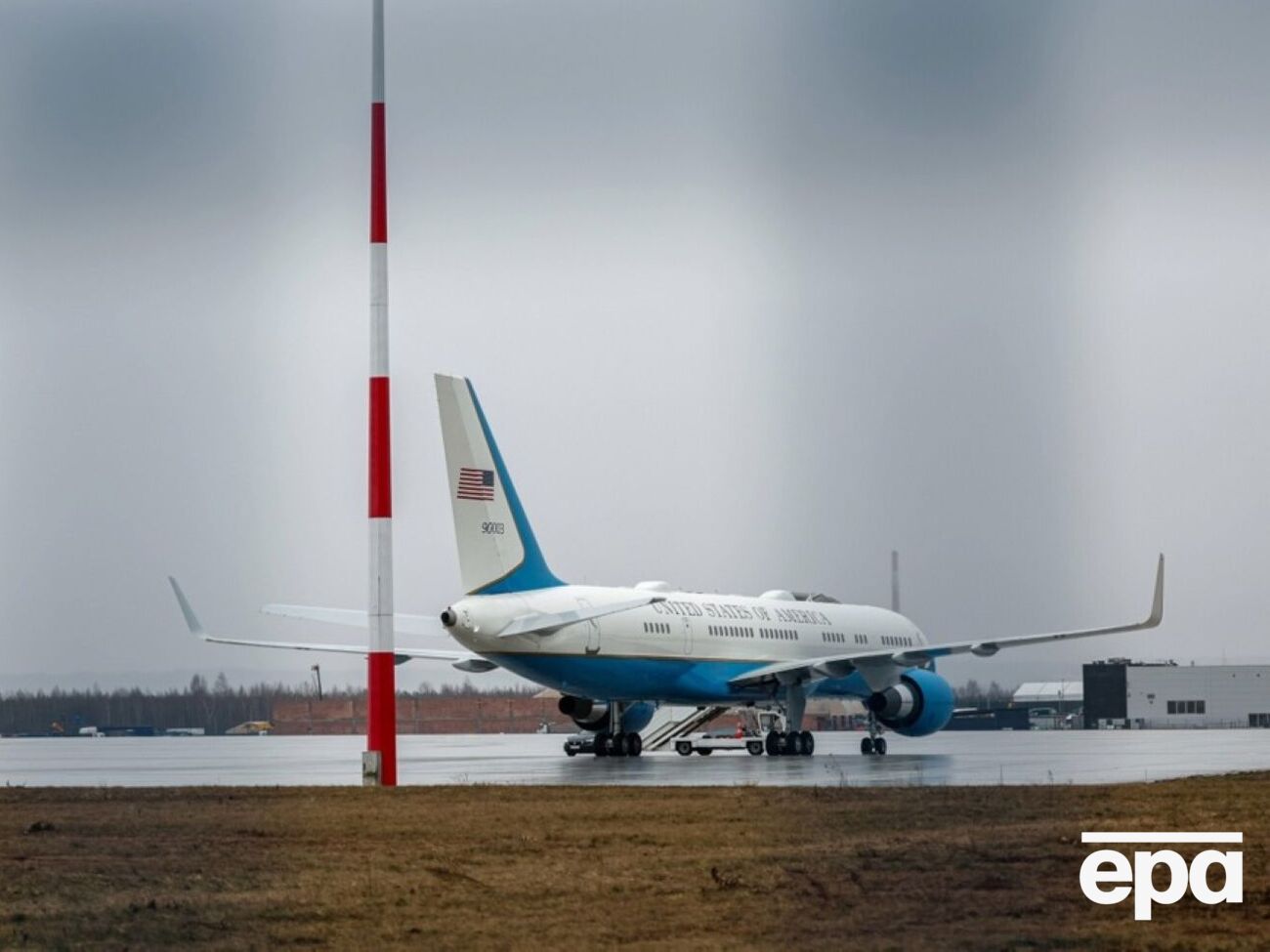 Задания США в хабе будут теперь выполнять войска союзников, сообщил министр