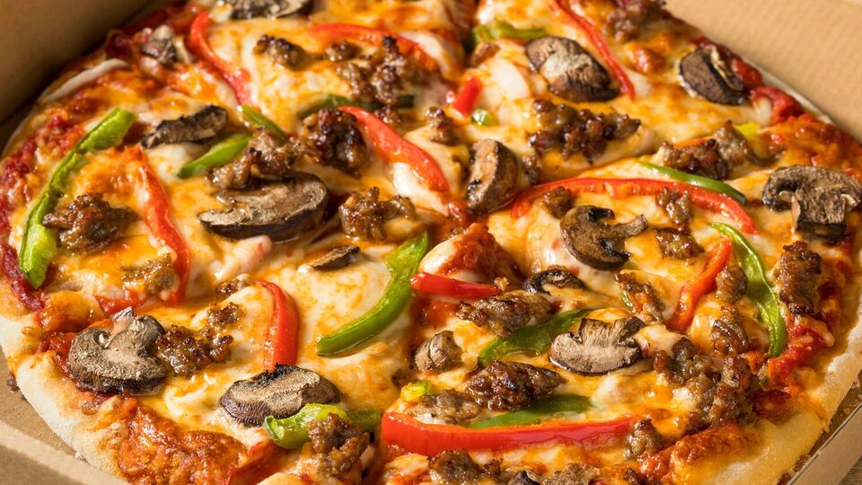 Для піци вам знадобиться три лаваші