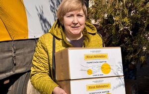 Фонд Рината Ахметова поддерживает переселенцев Сумской области