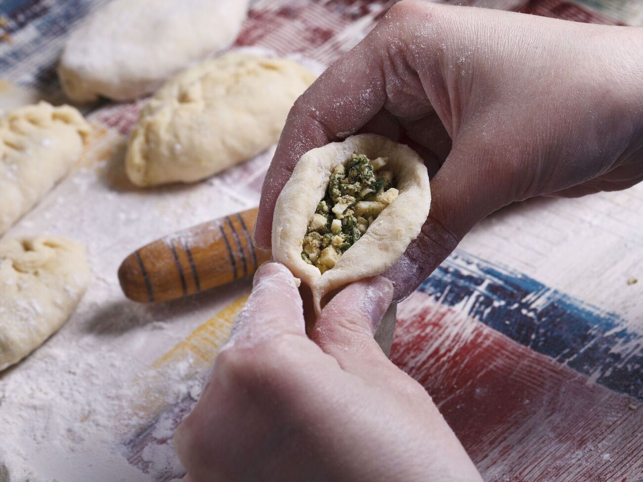 На окропі виходить дуже вдале тісто для пиріжків