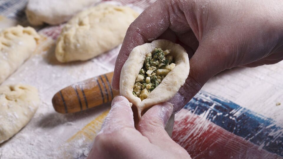 На окропі виходить дуже вдале тісто для пиріжків