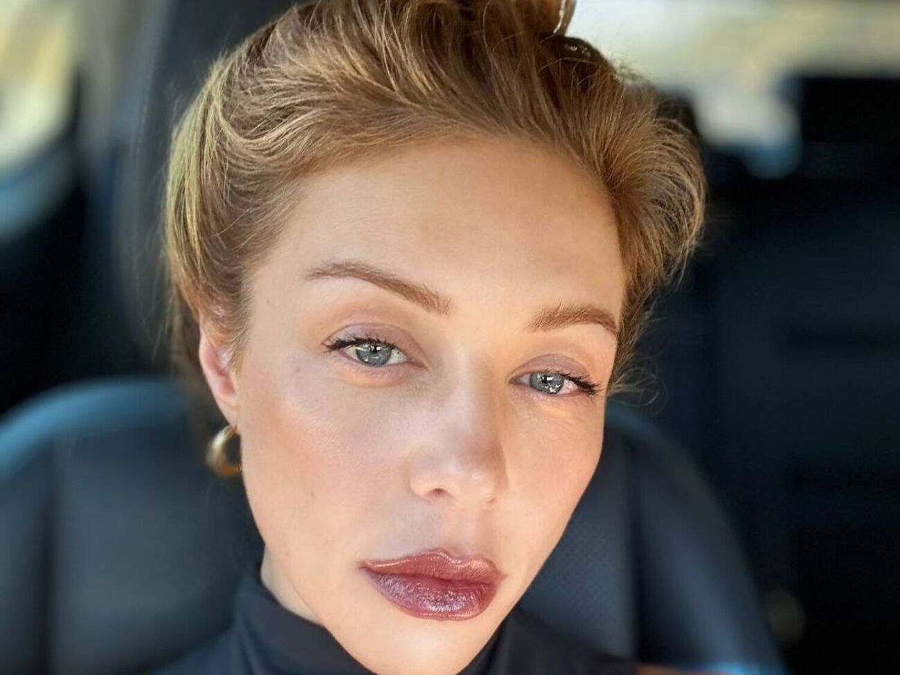 Тина Кароль ведет активный образ жизни, занимается йогой и следит за питанием