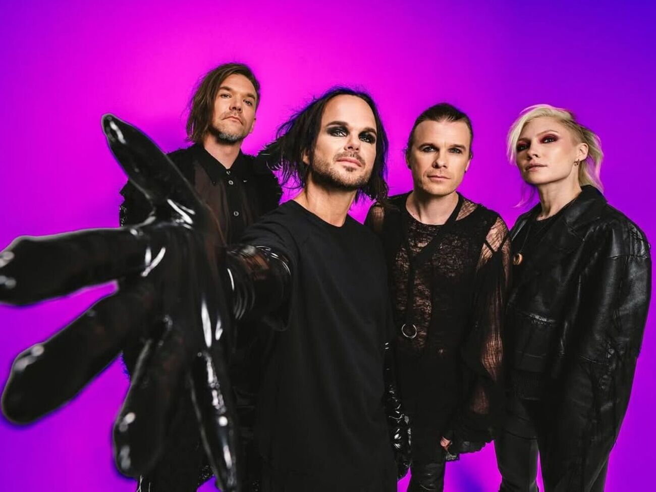 Группа The Rasmus исполнит в Киеве свой хит In the Shadow